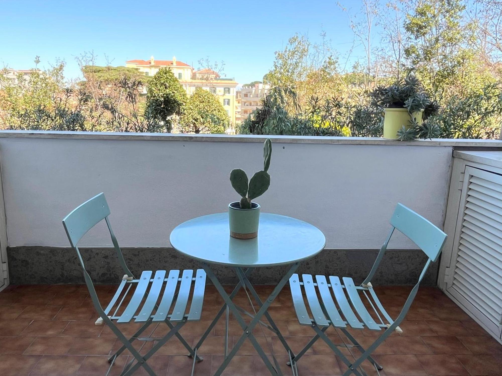 Delmirani's Book - Vatican View Apartment Rom